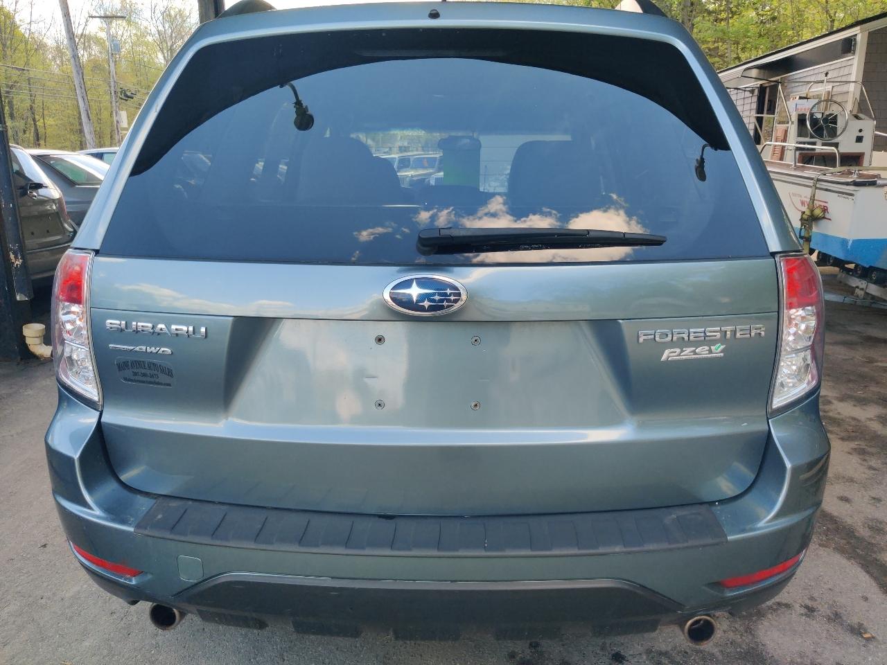 Subaru Forester 2.5X Premium 2012