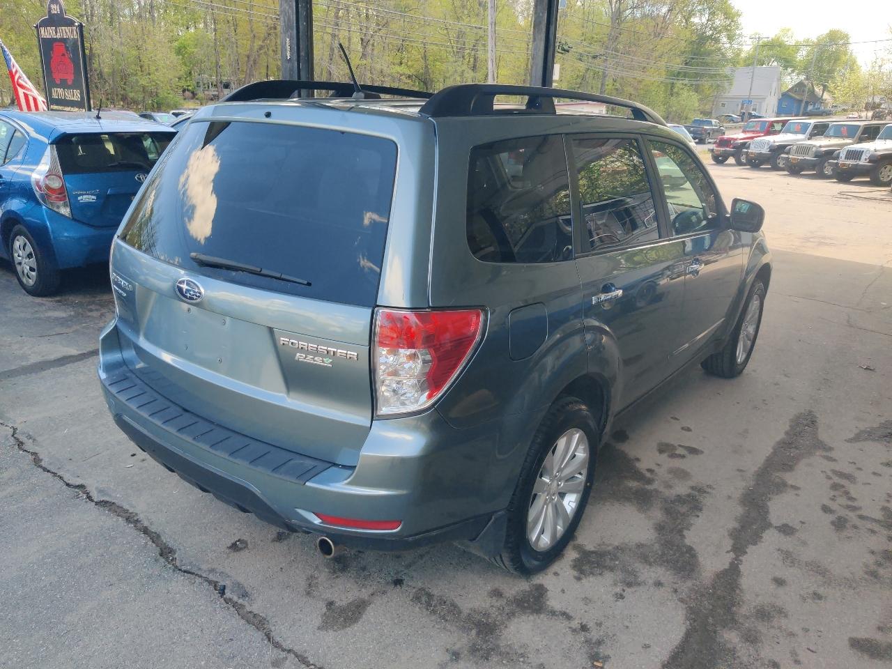 Subaru Forester 2.5X Premium 2012