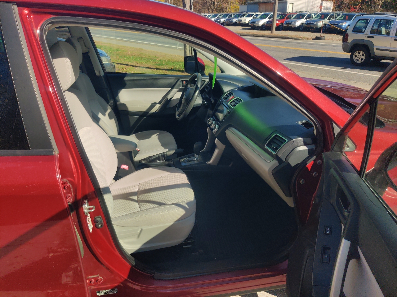 Subaru Forester 2.5i Premium PZEV CVT 2016 Subaru Forester 2.5i Premium PZEV CVT 2016