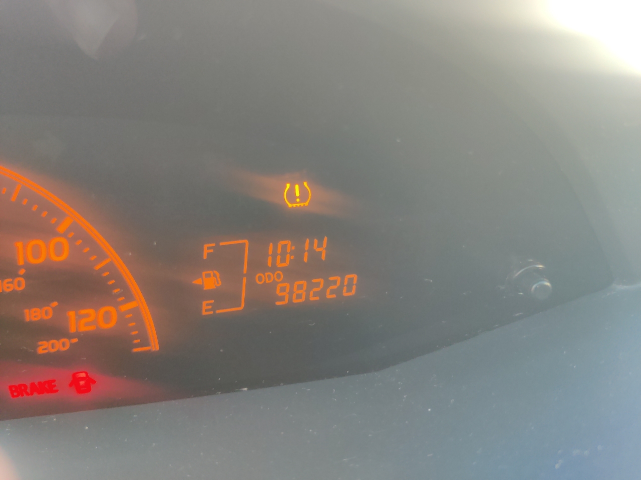 Toyota Yaris Liftback 5-Door MT 2011