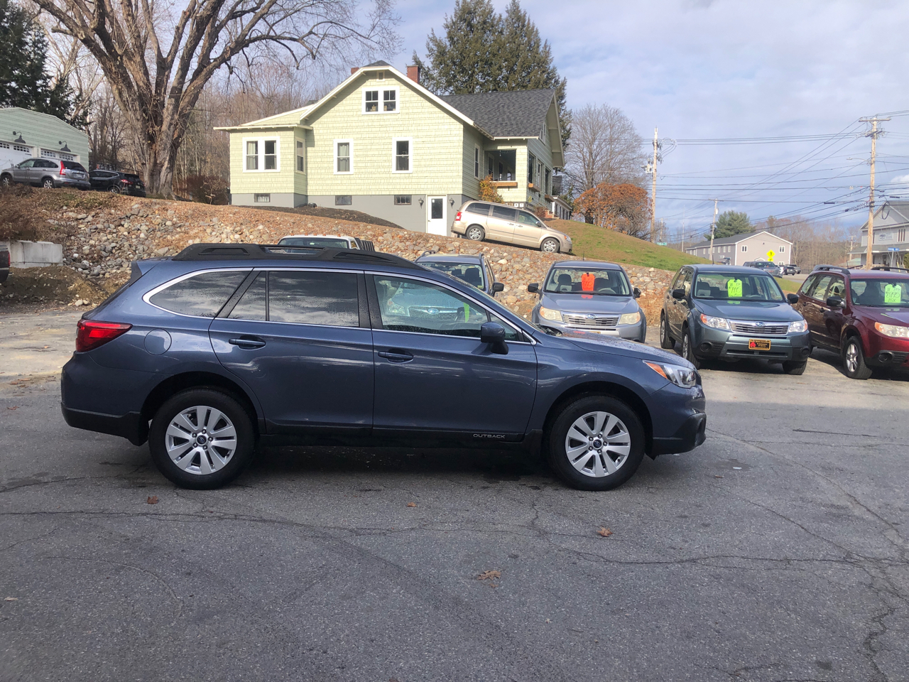 2015 Subaru Outback 2.5i Premium photo 2