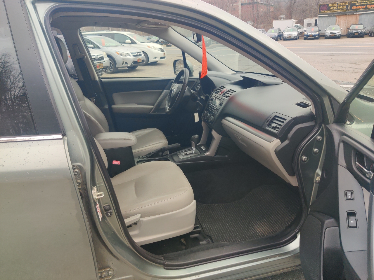 Subaru Forester 2.5i Limited 2014