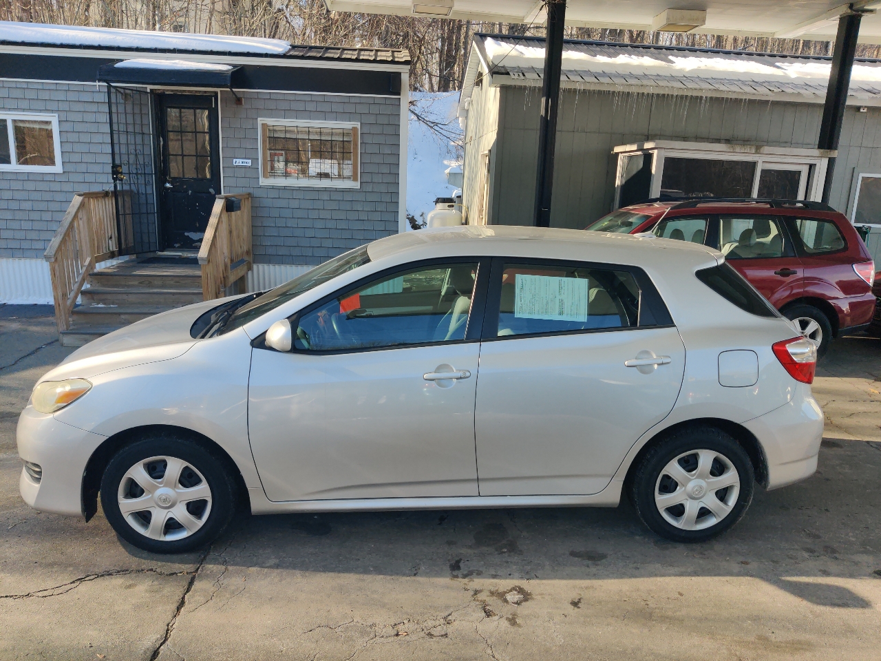 2009 Toyota Corolla Matrix L 4WD photo 3