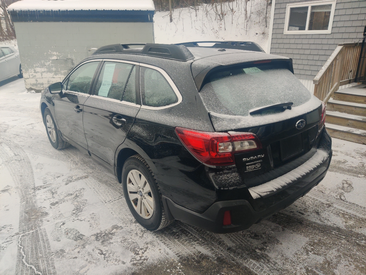 2019 Subaru Outback 2.5i photo 2