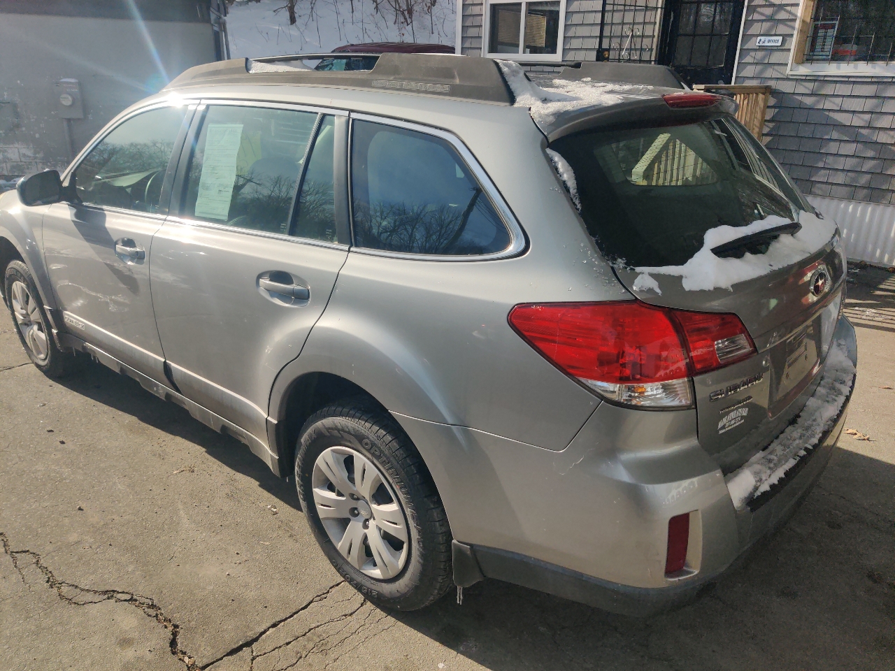 2011 Subaru Outback 2.5i photo 3