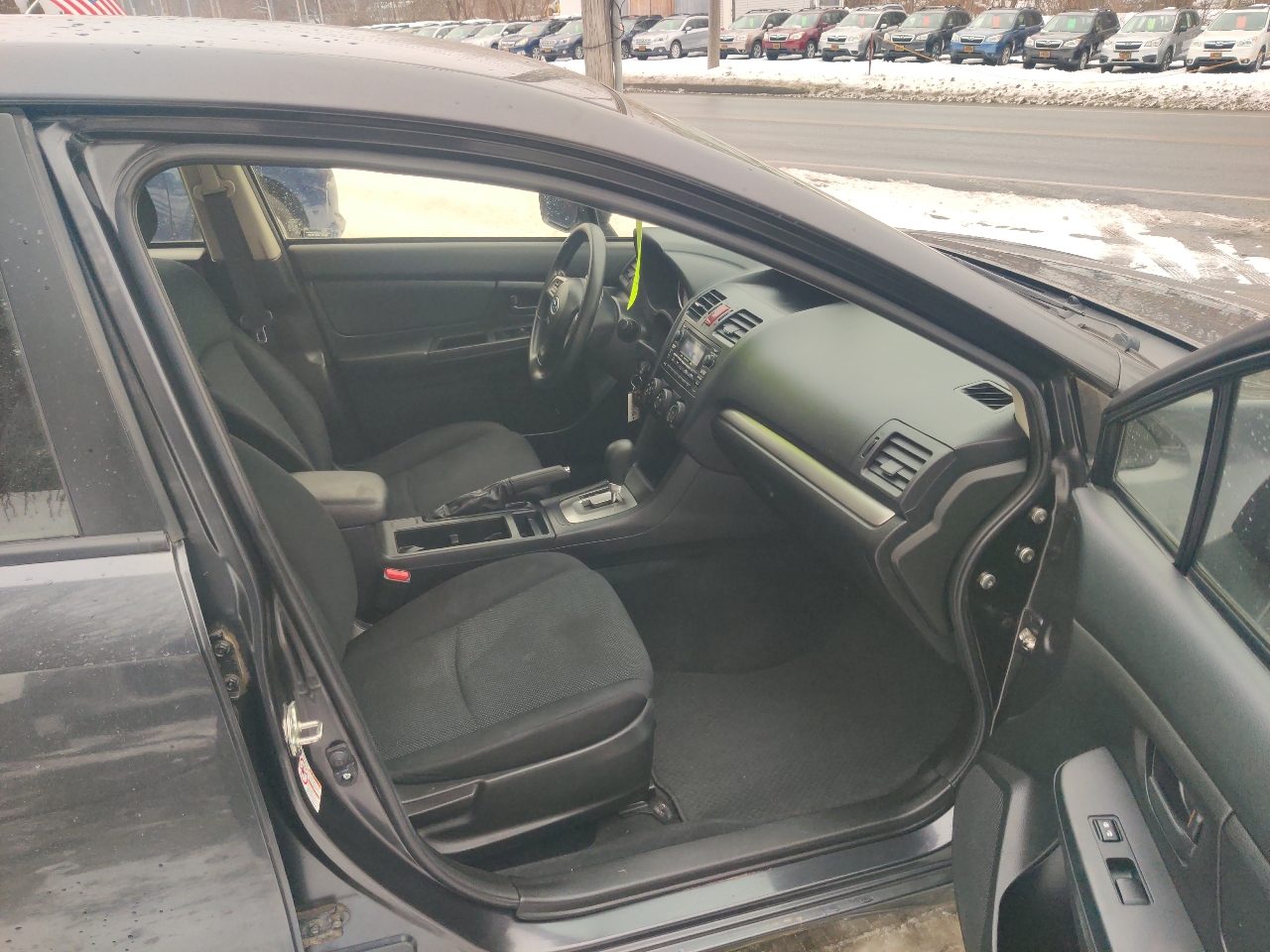 Subaru Impreza Base 5-Door 2014