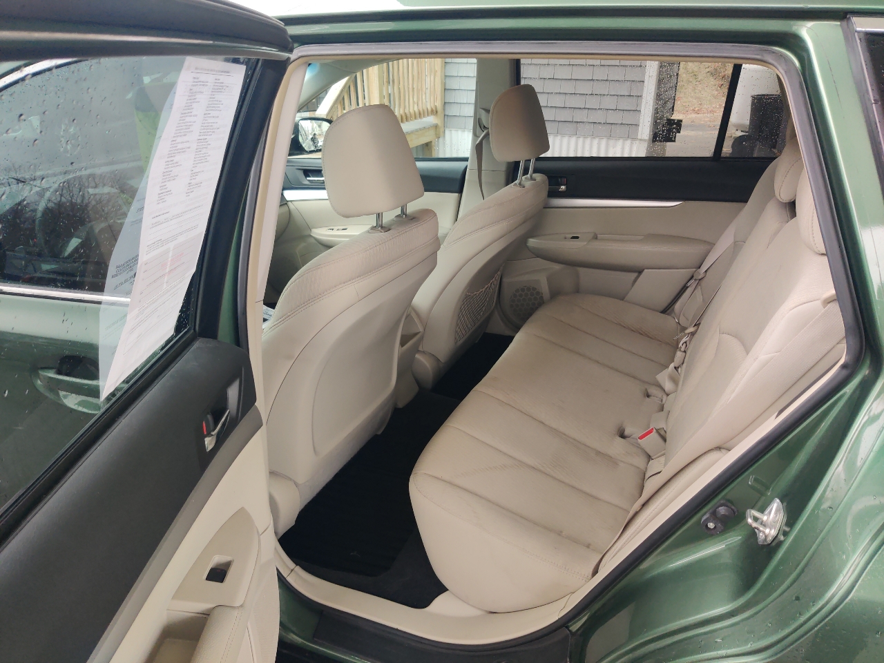 Subaru Outback 2.5i Premium 2010