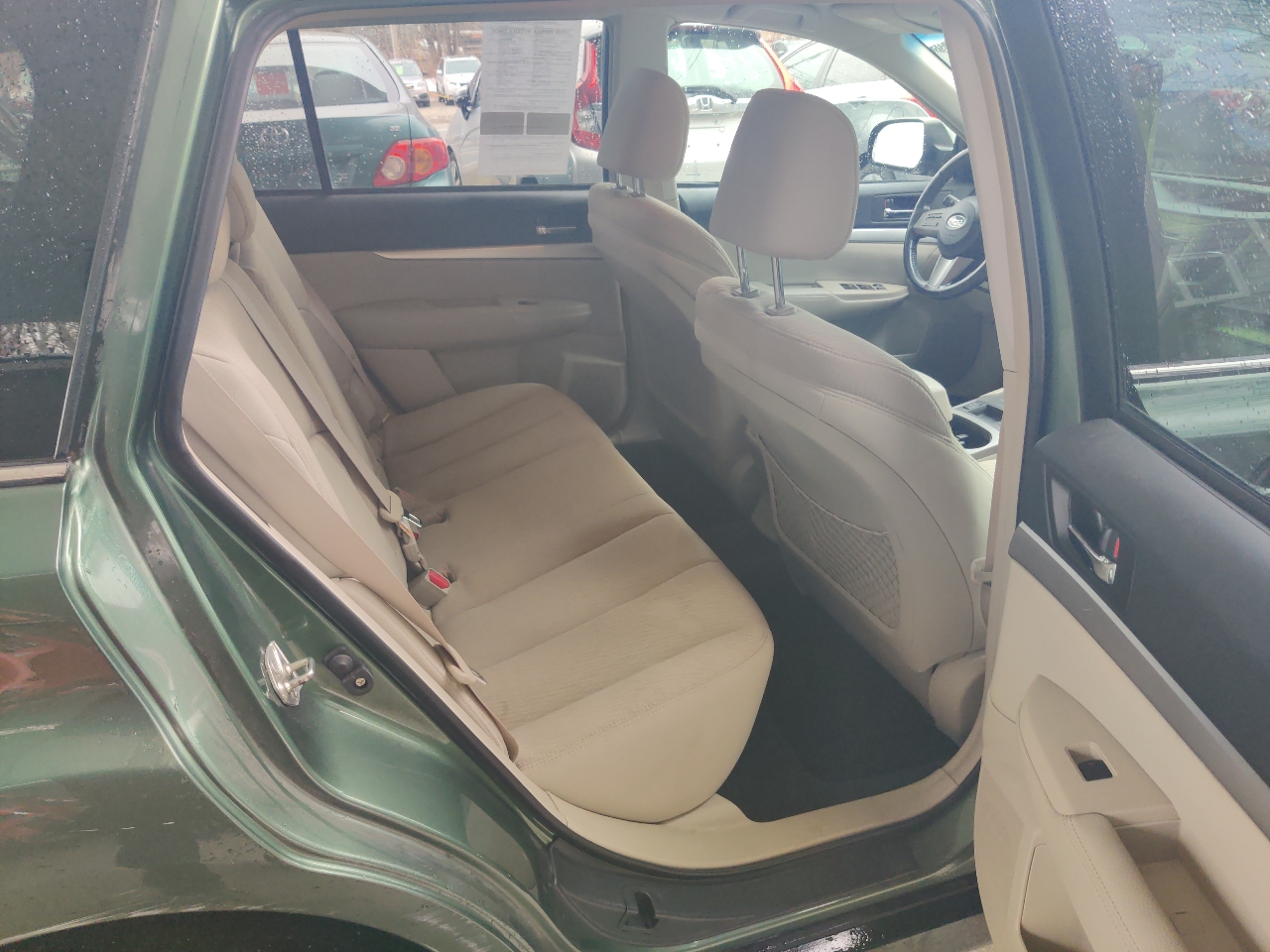 Subaru Outback 2.5i Premium 2010