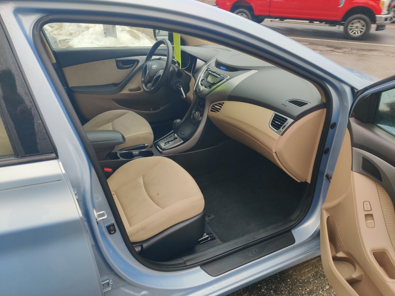 Hyundai Elantra 4dr Sdn Auto GLS 2013