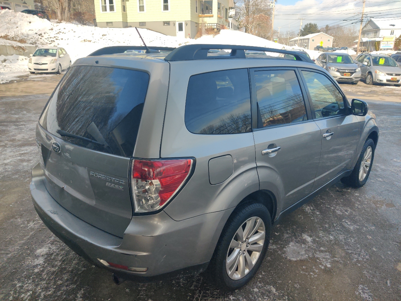 Subaru Forester 2.5X Premium 2011
