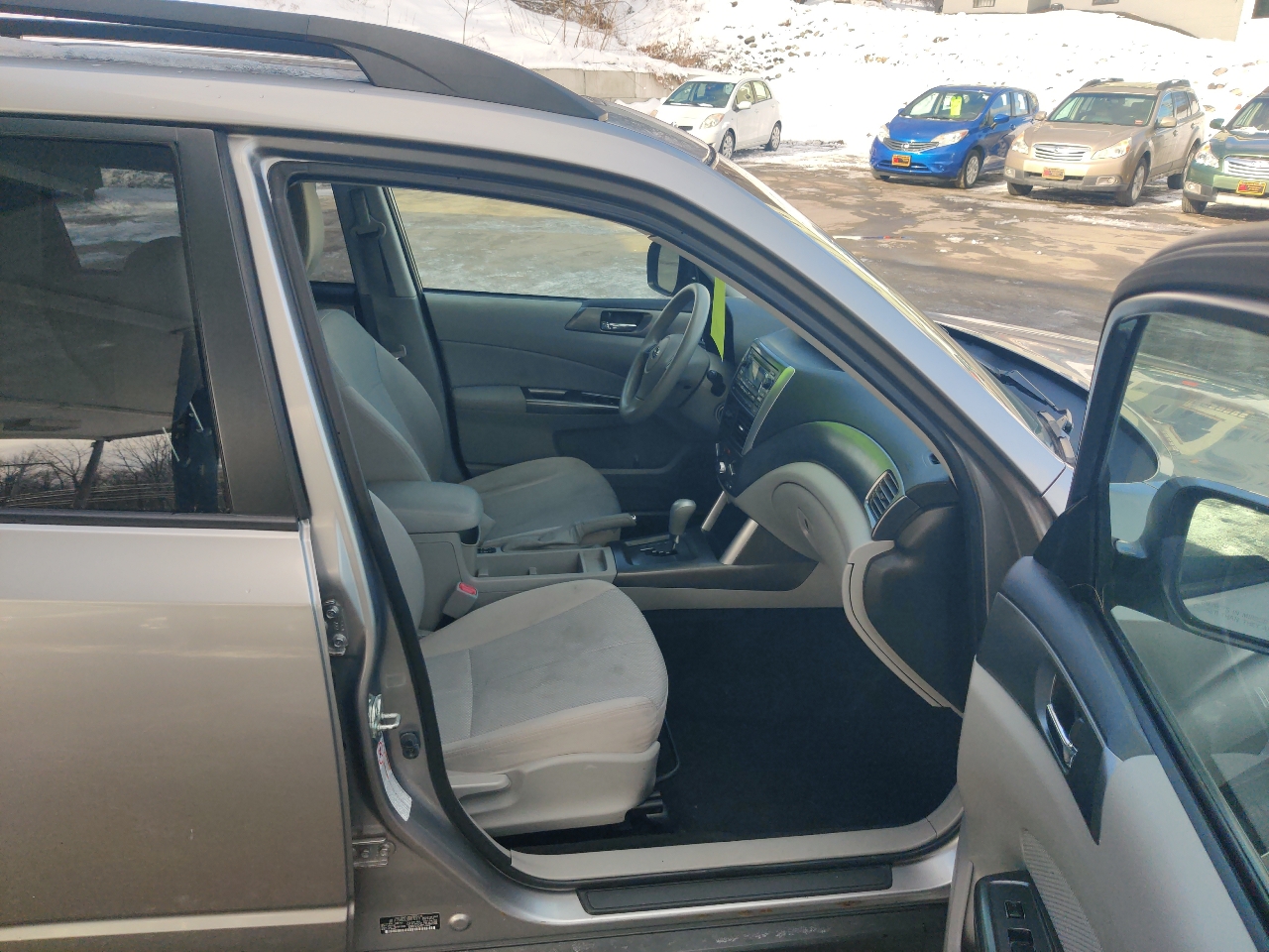 Subaru Forester 2.5X Premium 2011