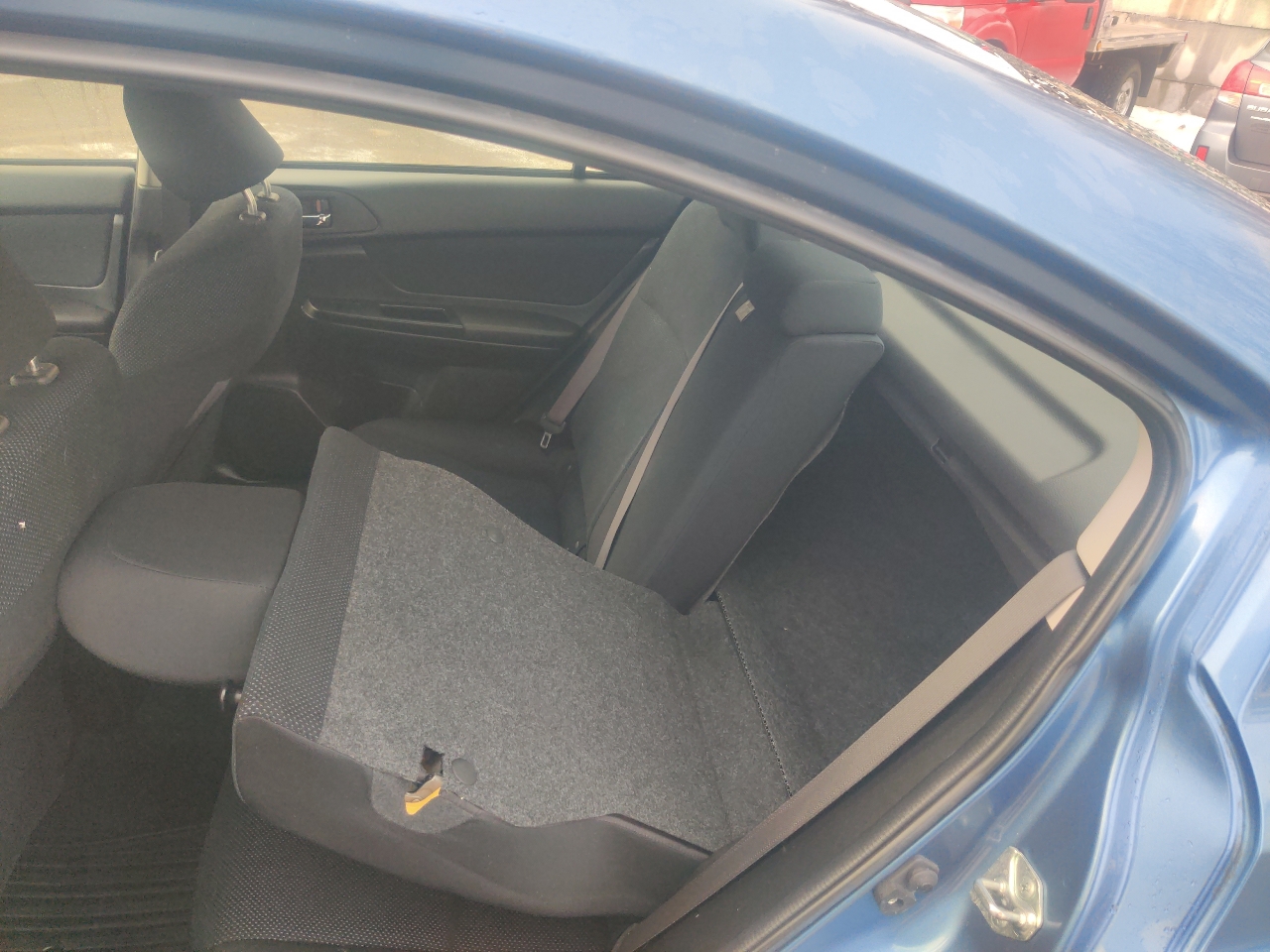 Subaru Impreza 2.0i Premium 4-Door w/All Weather Package 2014