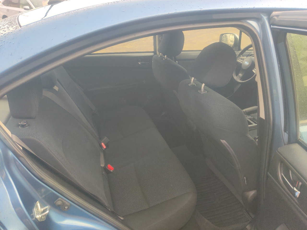 Subaru Impreza 2.0i Premium 4-Door w/All Weather Package 2014