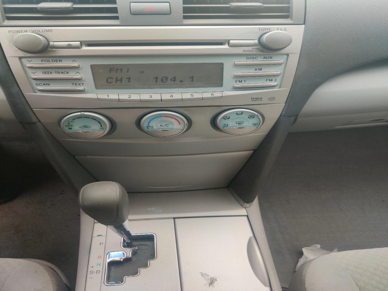 Toyota Camry LE V6 2008