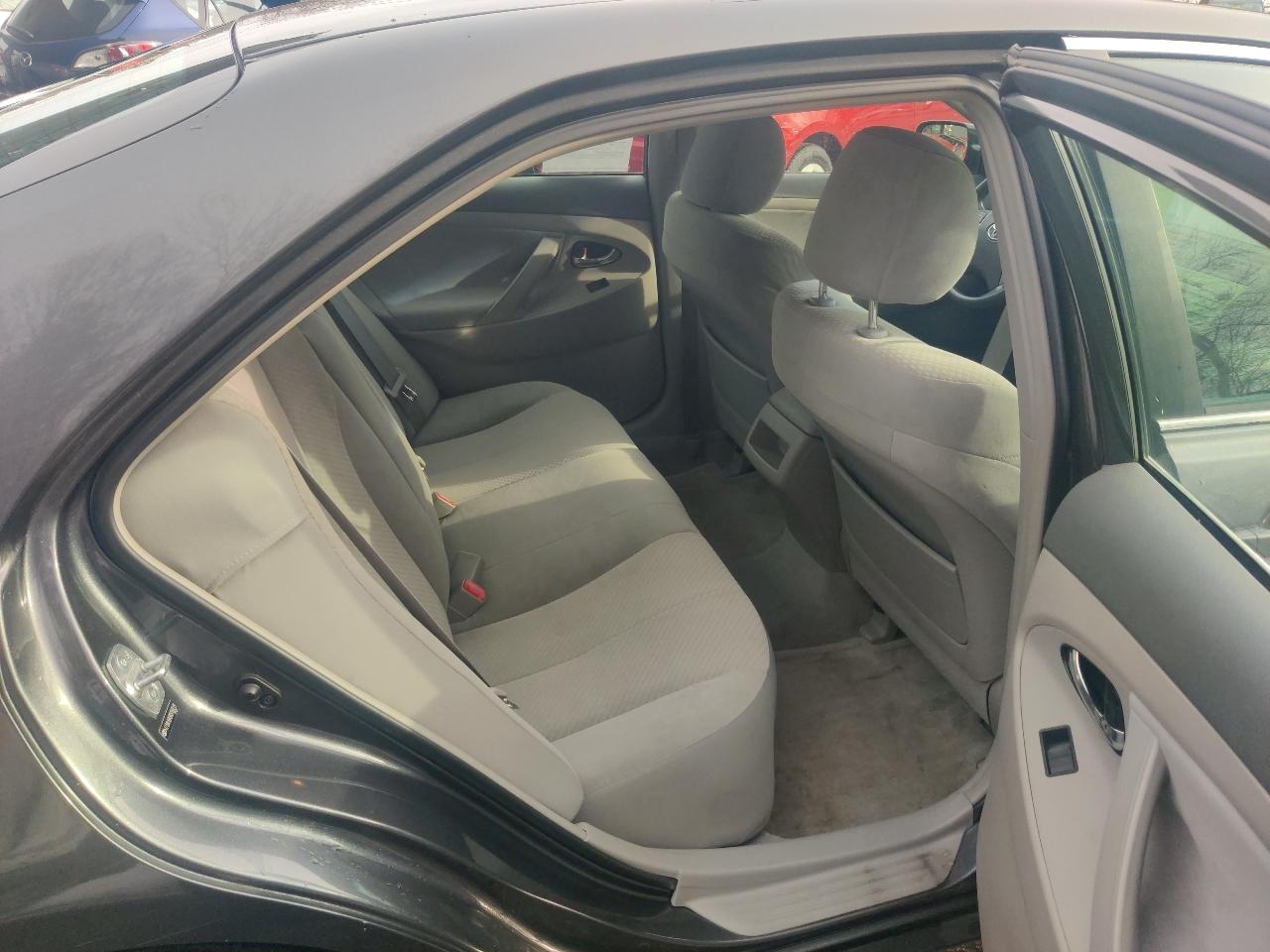 Toyota Camry LE V6 2008