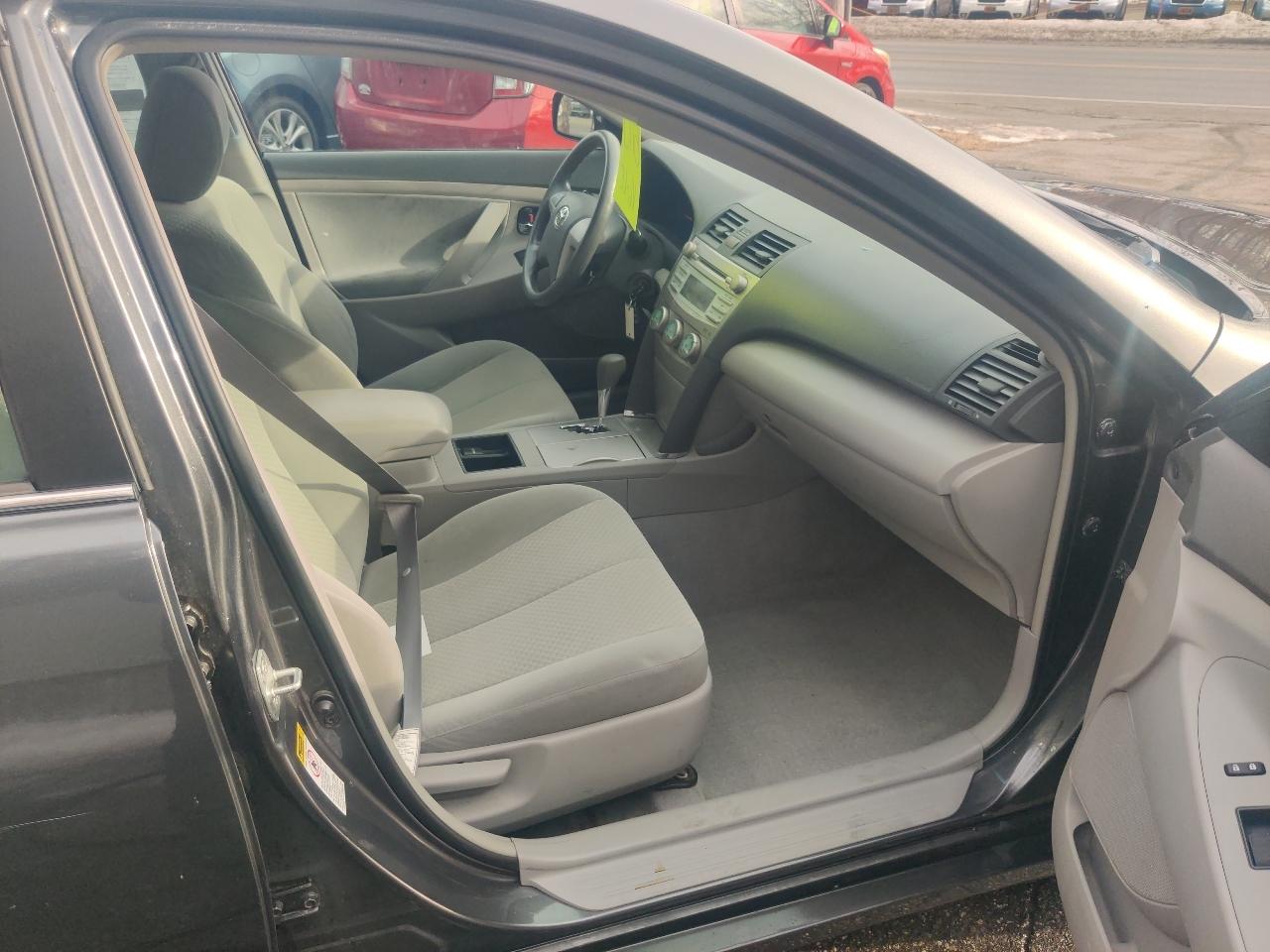 Toyota Camry LE V6 2008