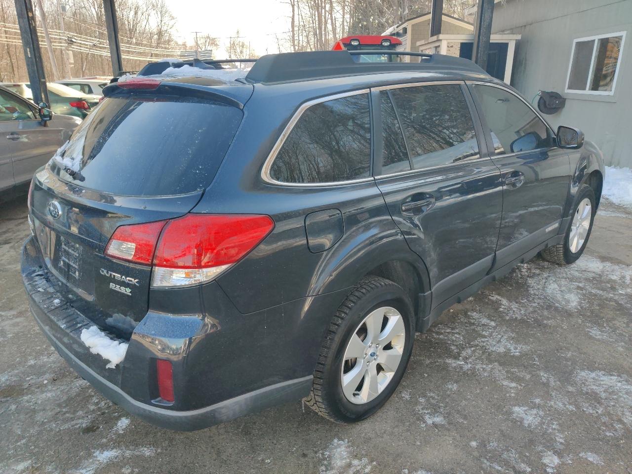 Subaru Outback 2.5i Limited 2012