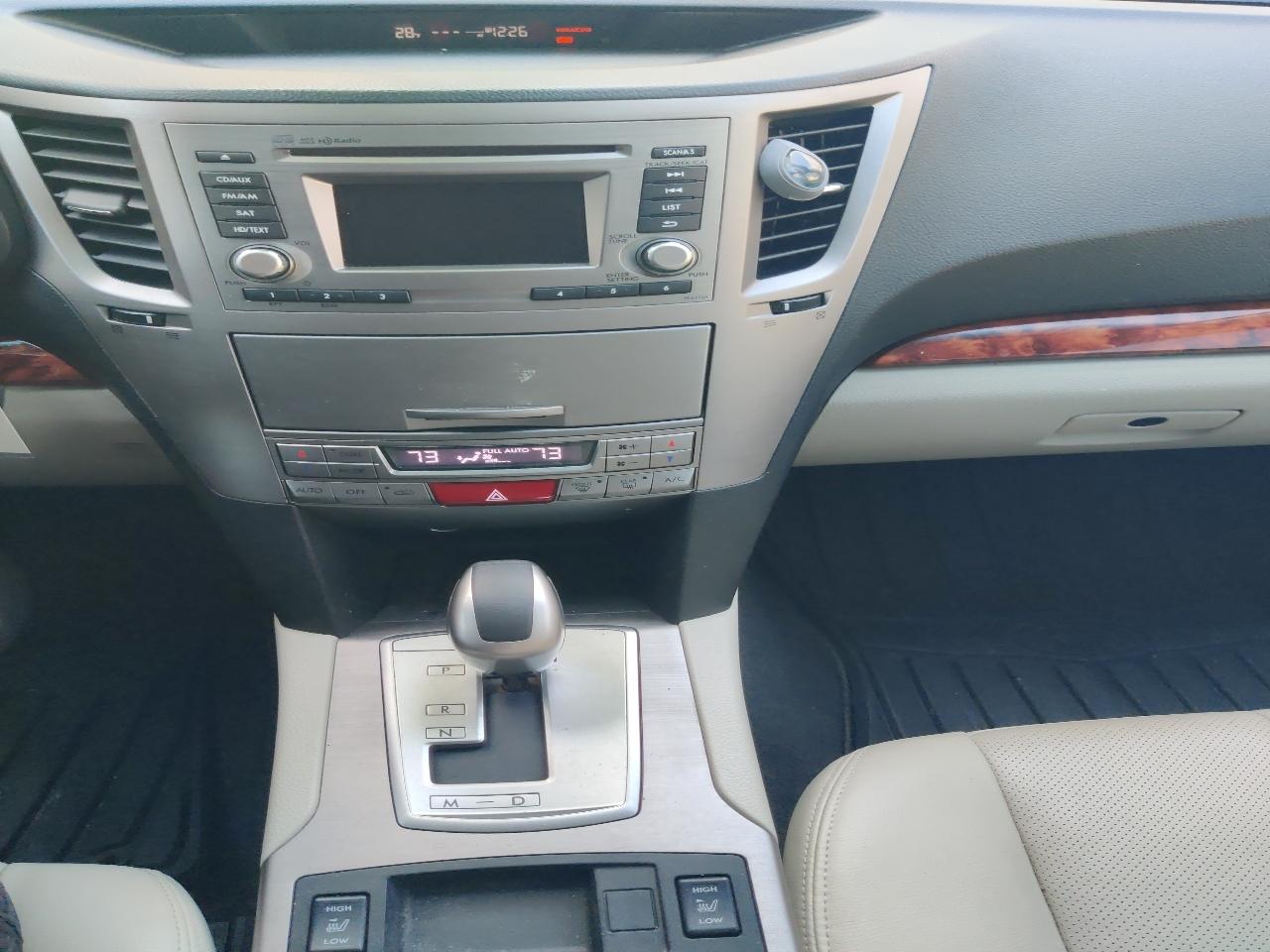 Subaru Outback 2.5i Limited 2012