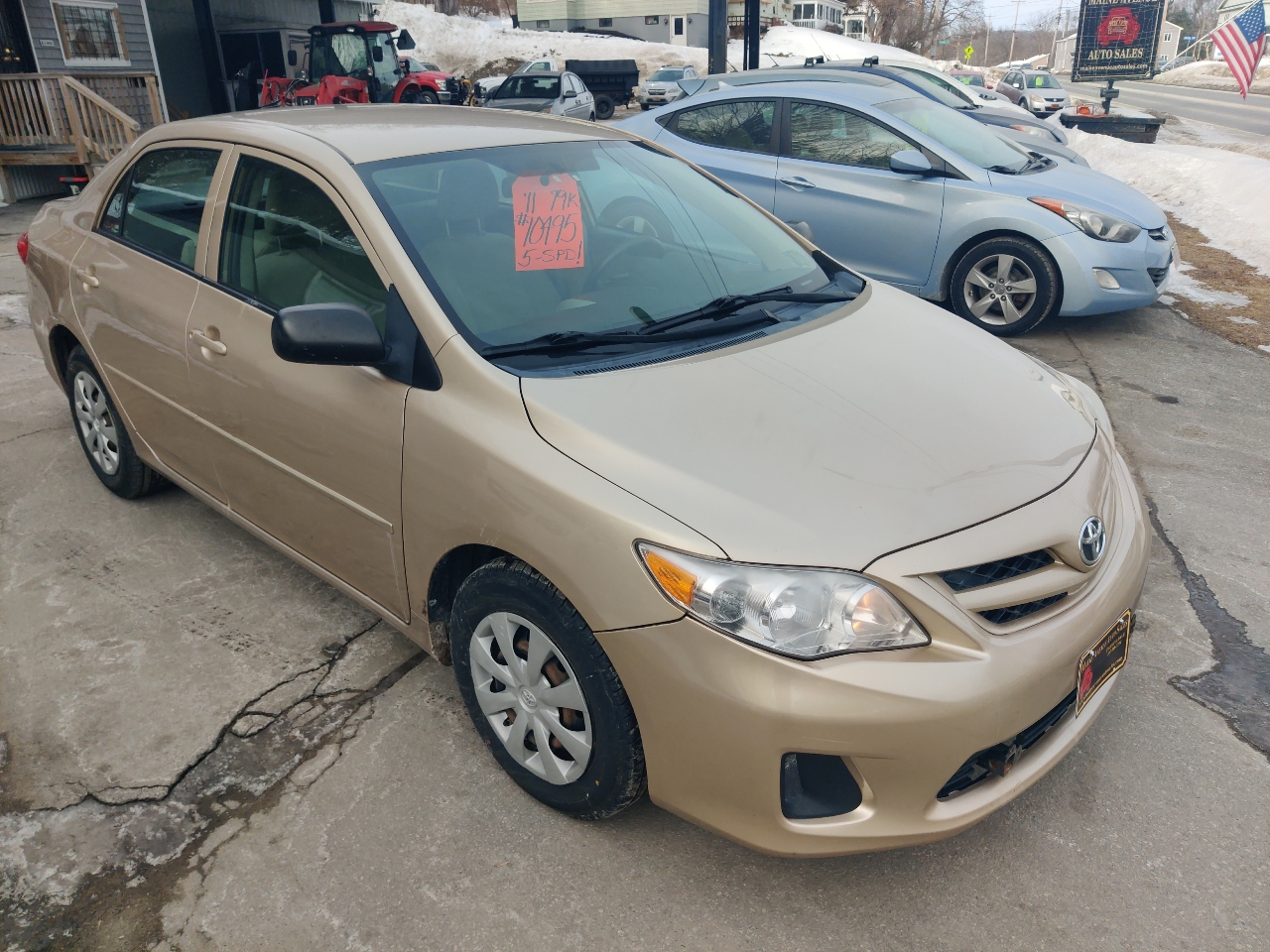 Toyota Corolla S 5-Speed MT 2011