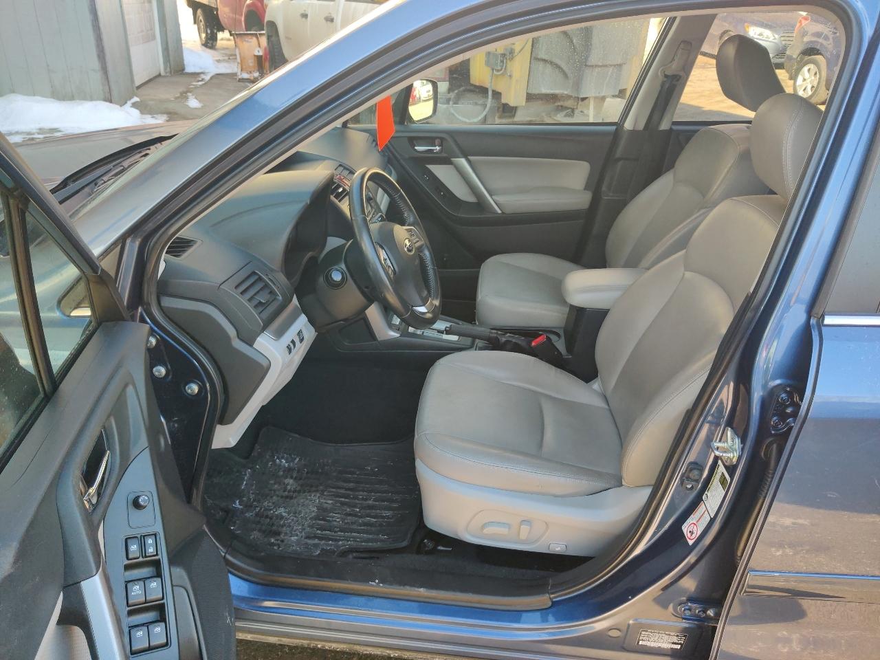 Subaru Forester 2.5i Limited 2014