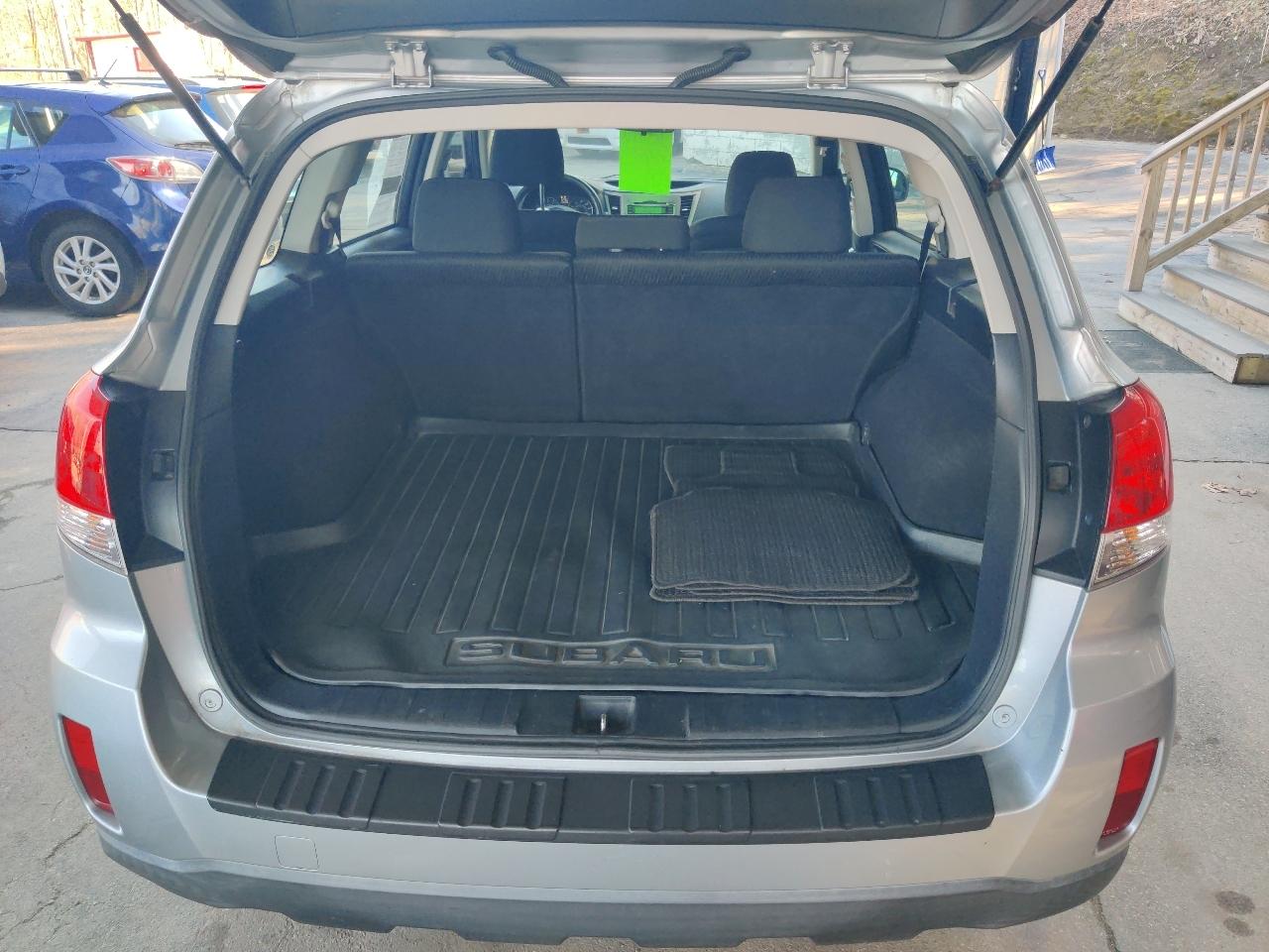 Subaru Outback 2.5i 2012