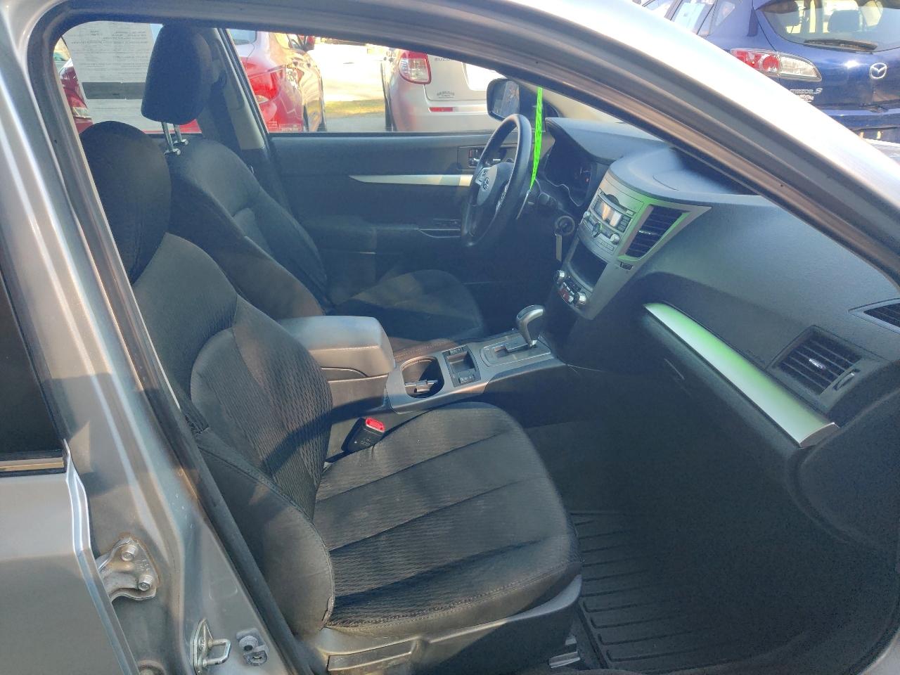 Subaru Outback 2.5i 2012