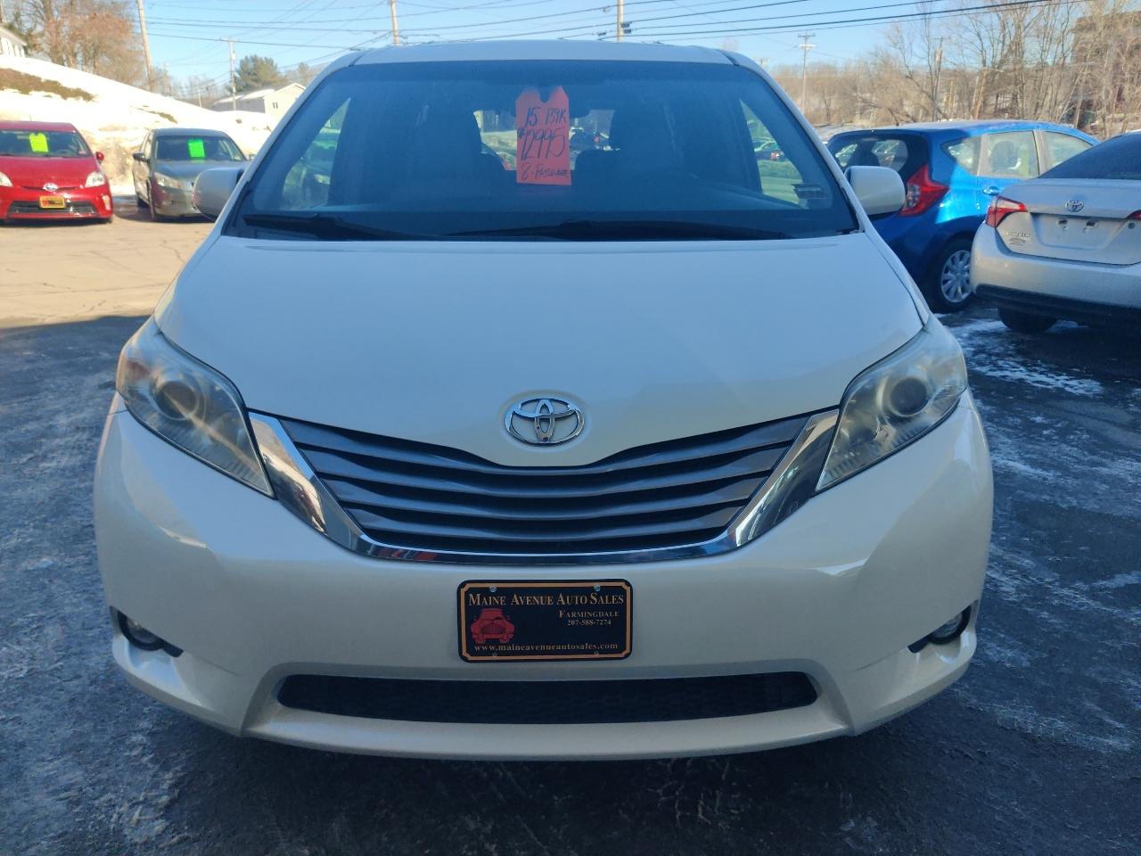 Toyota Sienna XLE FWD 8-Passenger V6 2015