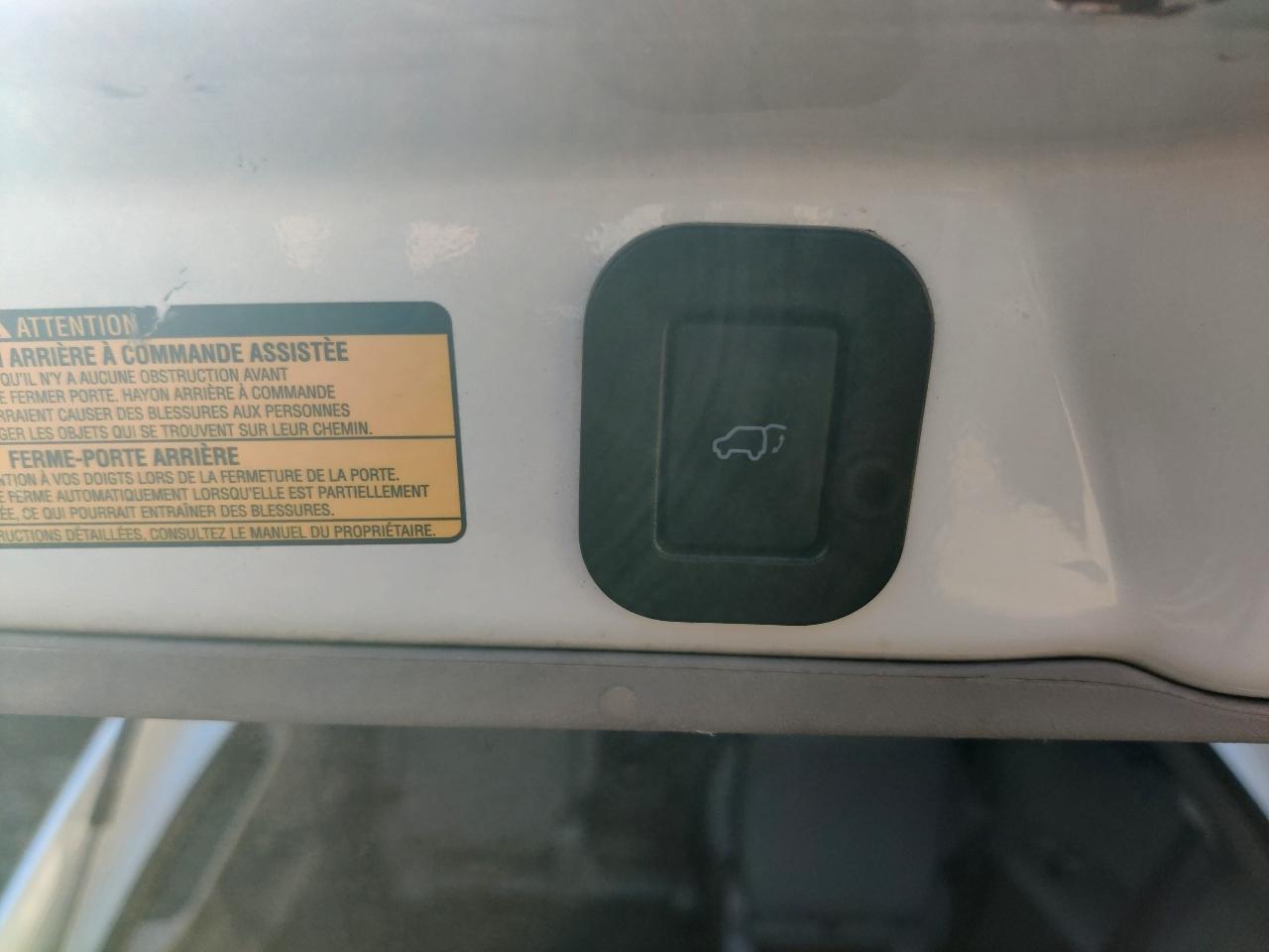 Toyota Sienna XLE FWD 8-Passenger V6 2015