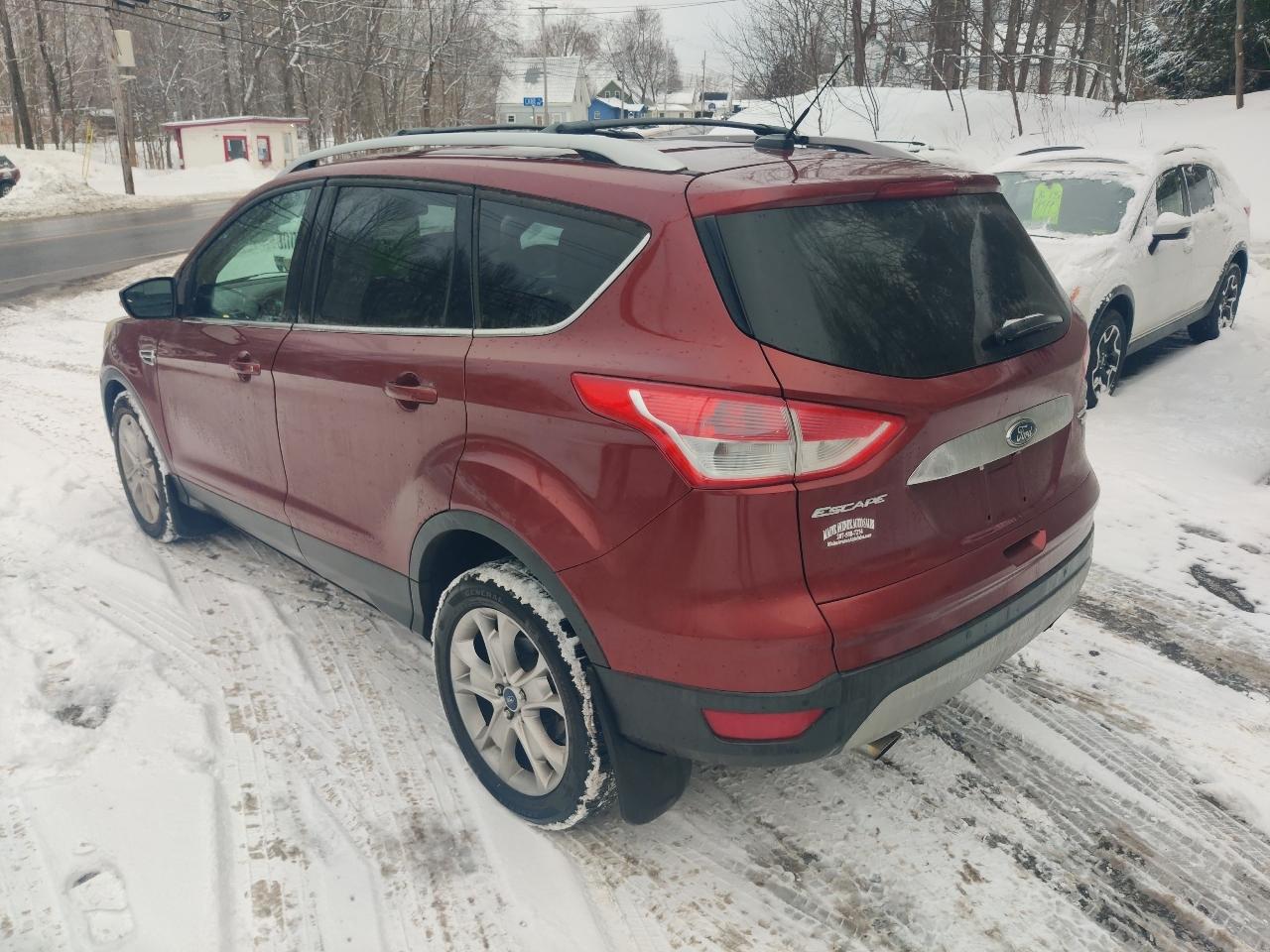 Ford Escape Titanium 4WD 2014