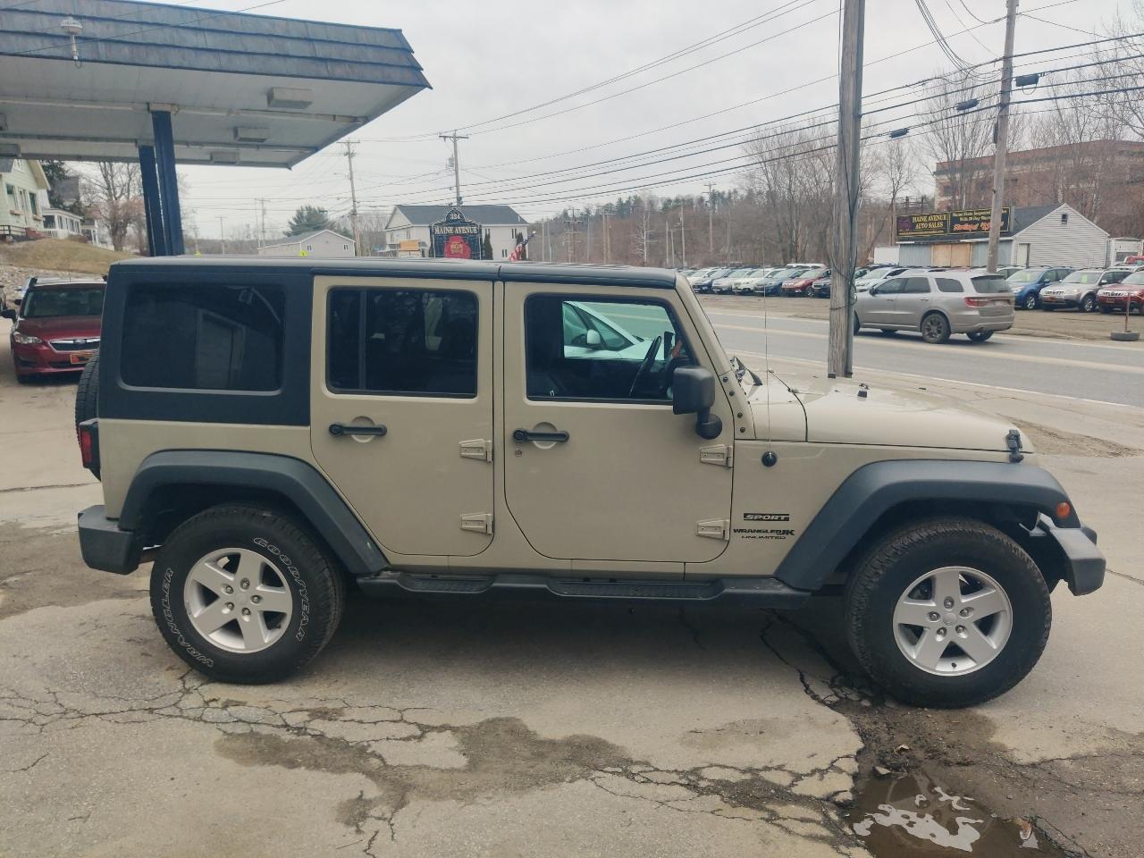 Jeep Wrangler JK Unlimited Sport 4WD 2018