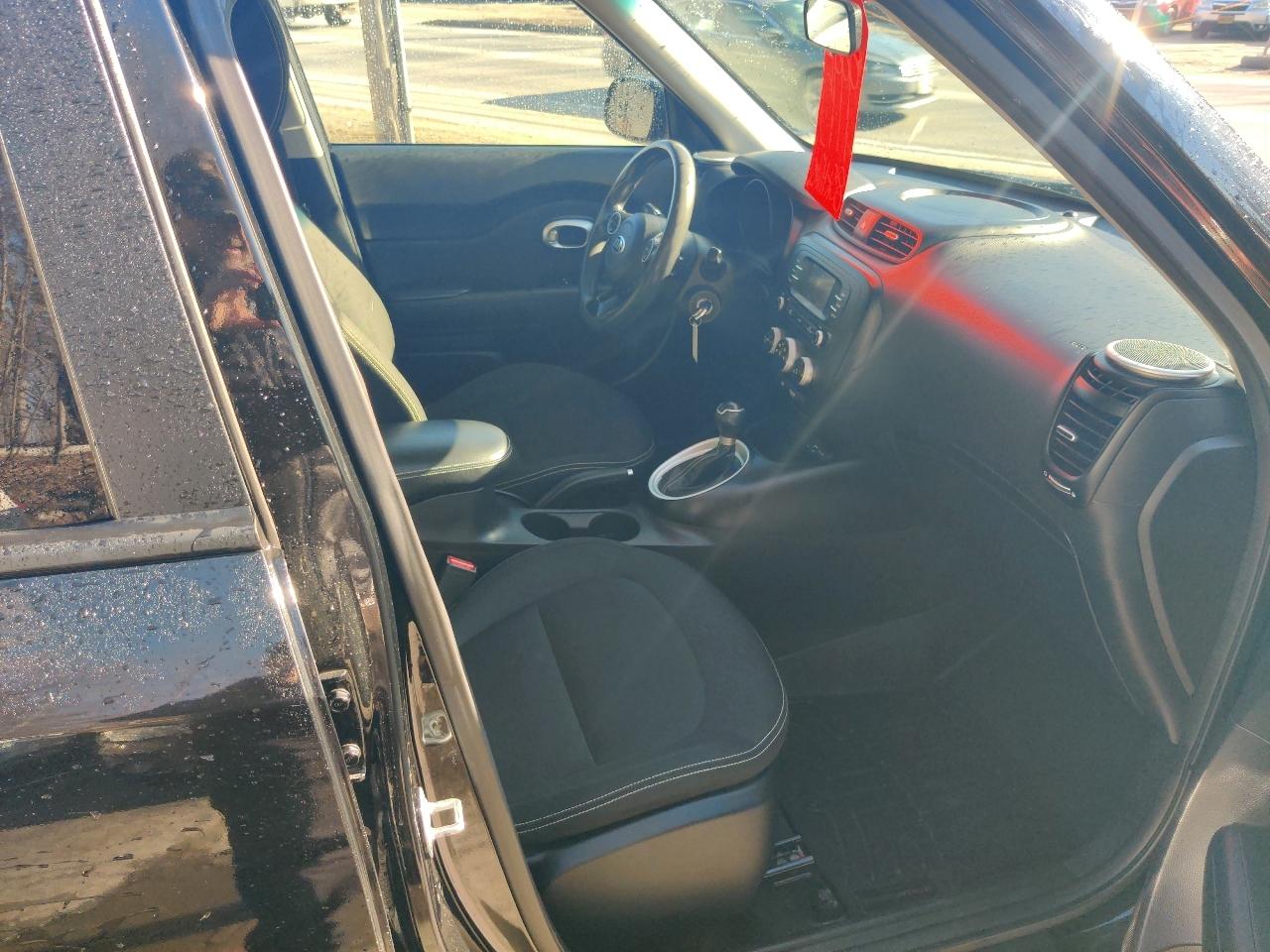 Kia Soul + w/Signature 2.0 Special Edition 2016