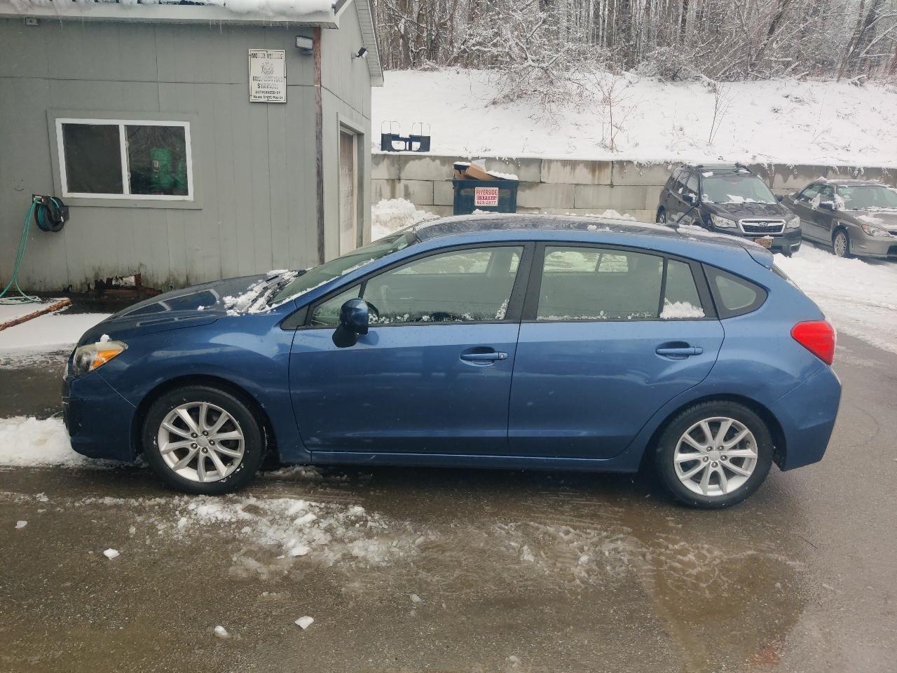 Subaru Impreza Premium 5-Door w/All Weather Package 2012