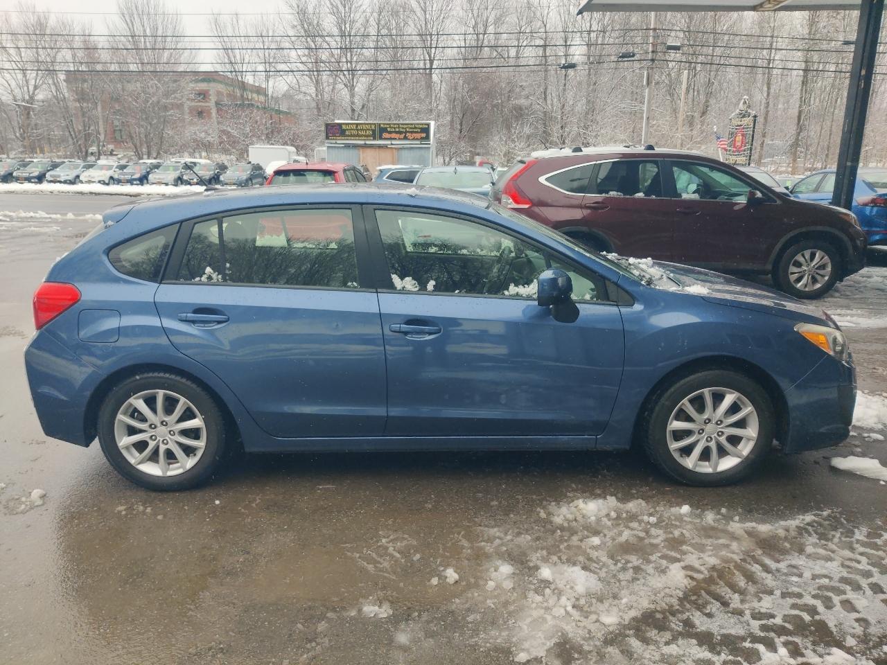 Subaru Impreza Premium 5-Door w/All Weather Package 2012