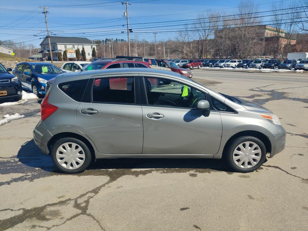 Nissan Versa Note S 2014
