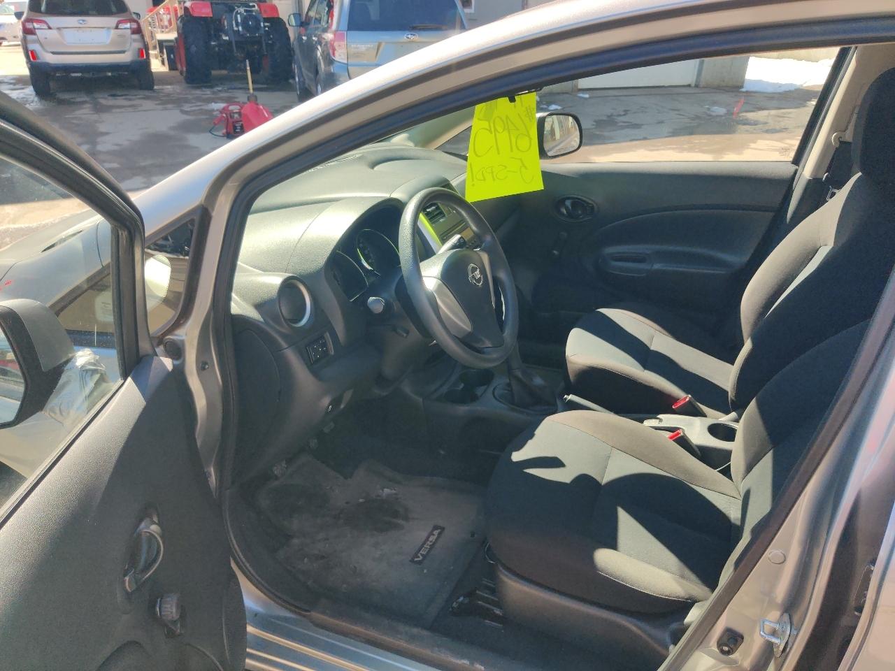 Nissan Versa Note S 2014