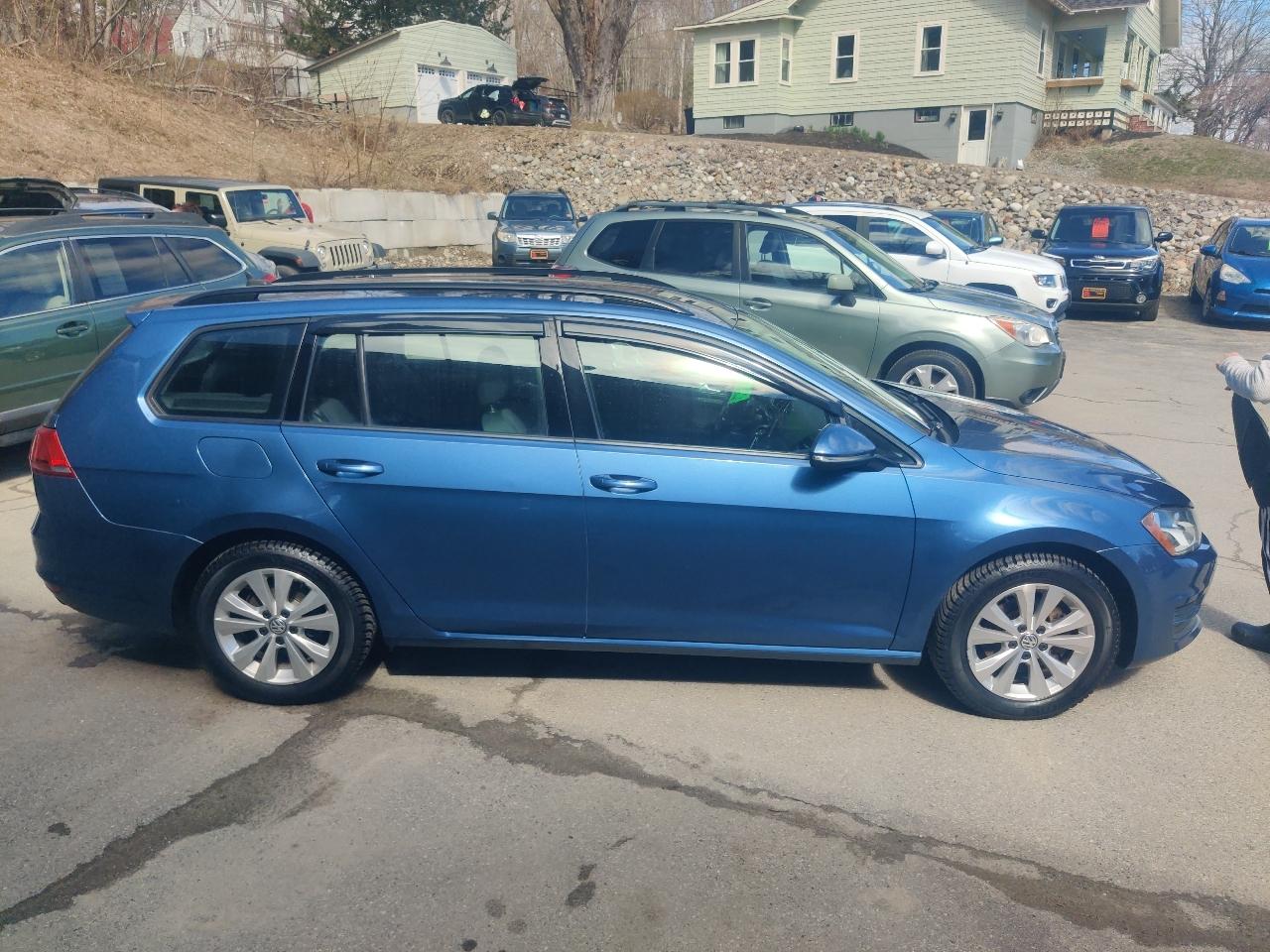 Volkswagen Golf SportWagen TSI S 4Motion 6A 2017