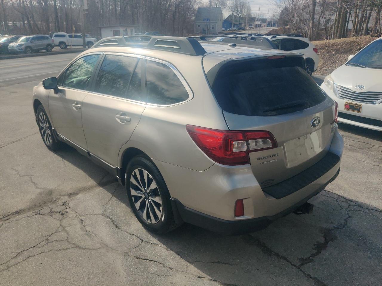 Subaru Outback 2.5i Limited 2015
