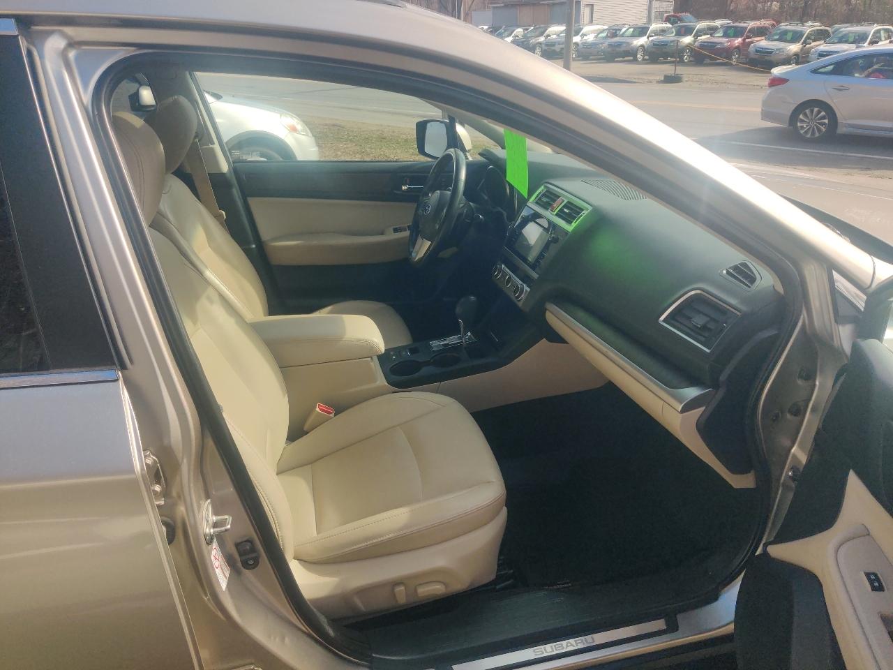 Subaru Outback 2.5i Limited 2015