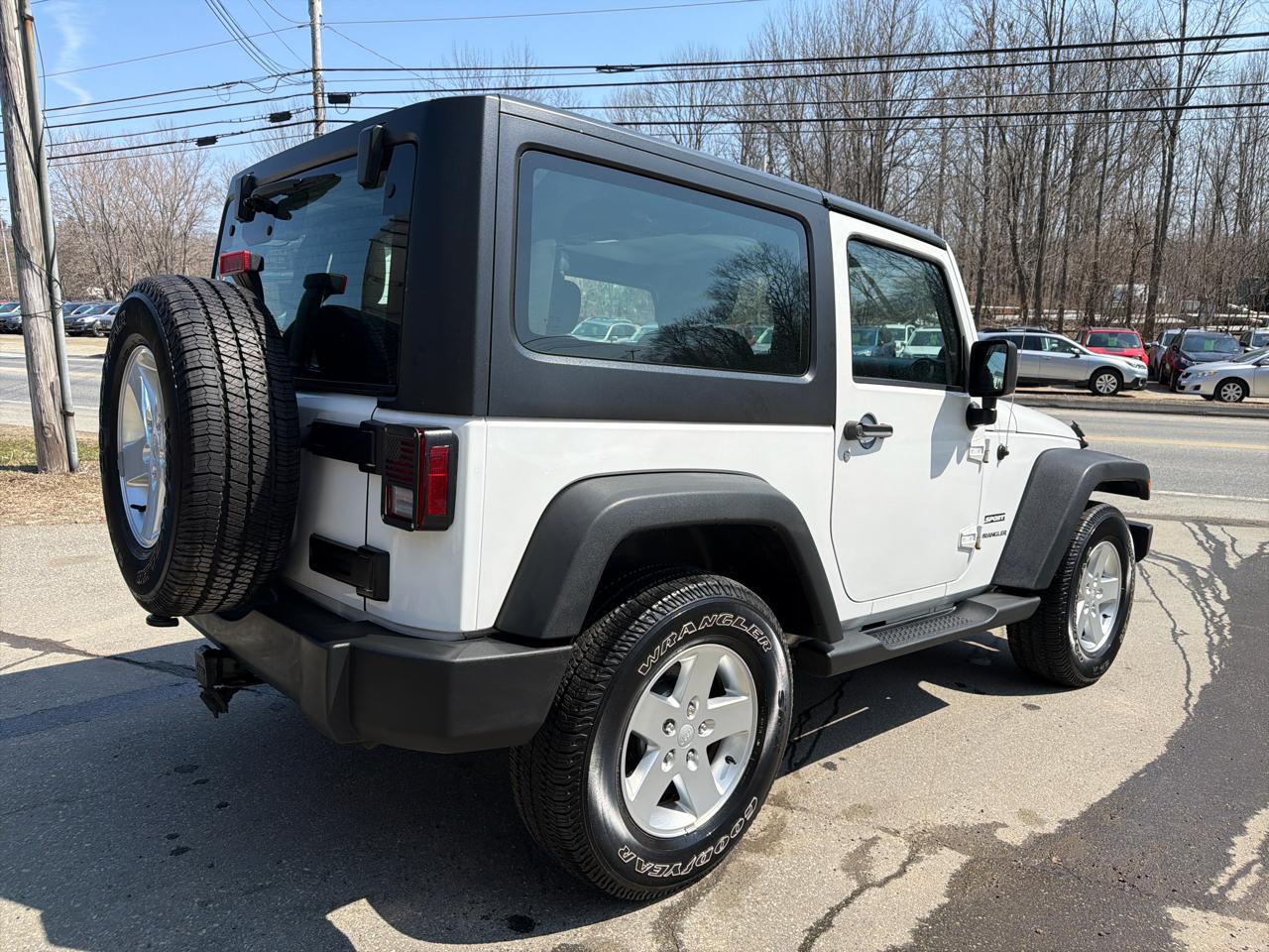 Jeep Wrangler Sport 4WD 2013