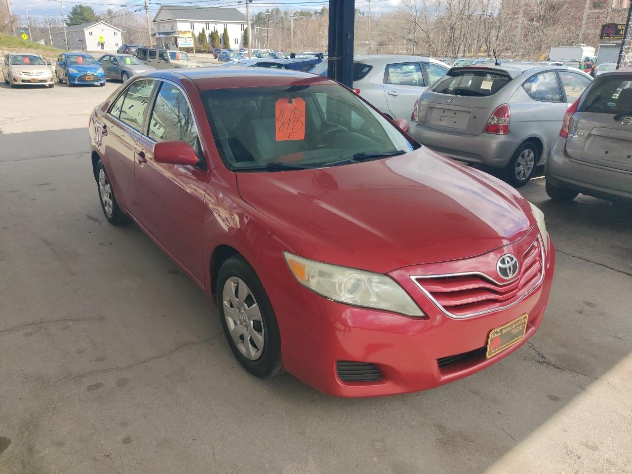 Toyota Camry Base 6-Spd AT 2011