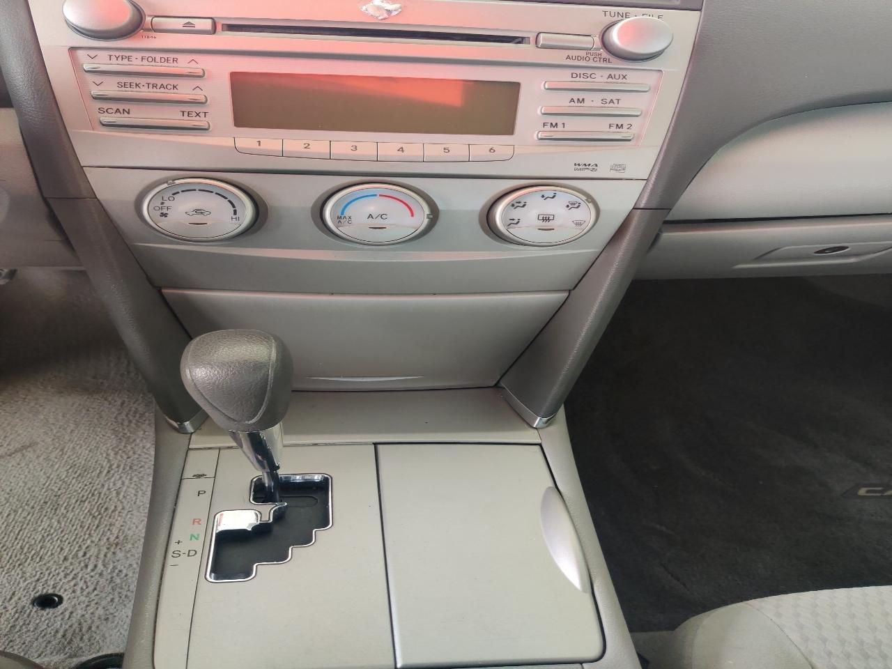 Toyota Camry Base 6-Spd AT 2011