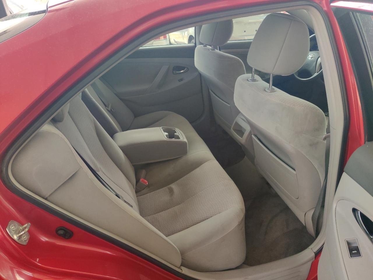 Toyota Camry Base 6-Spd AT 2011