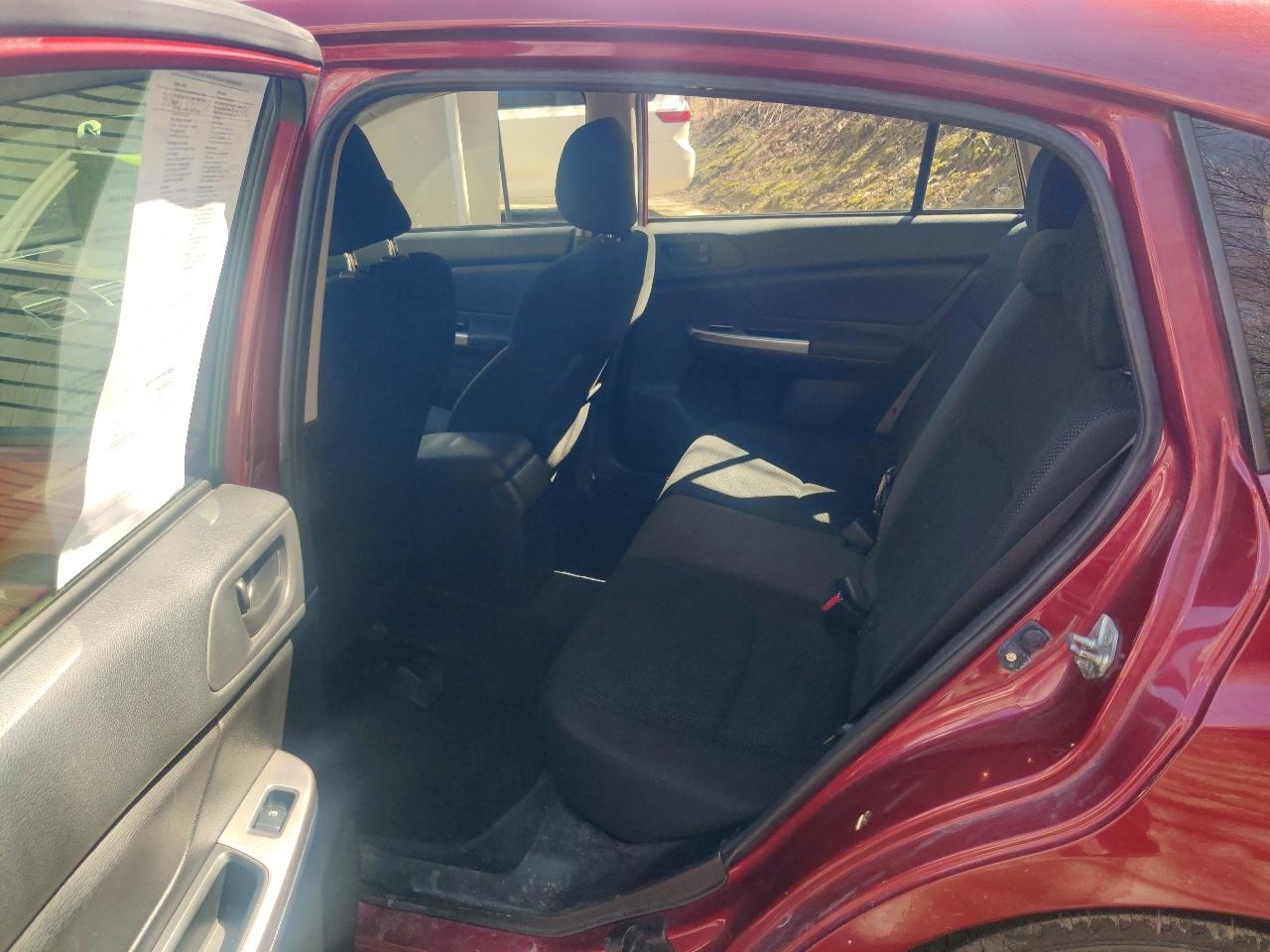 Subaru Impreza 2.0i PZEV CVT 5-Door 2015