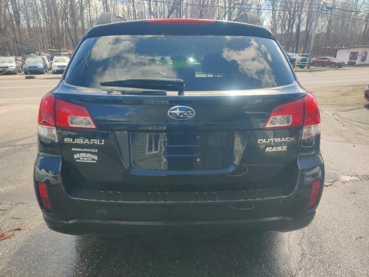 Subaru Outback 2.5i Premium 2013