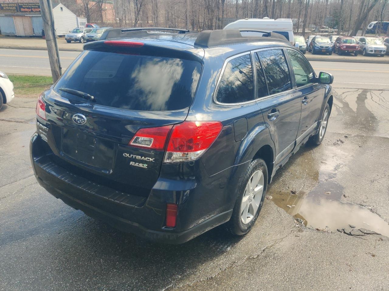 Subaru Outback 2.5i Premium 2013