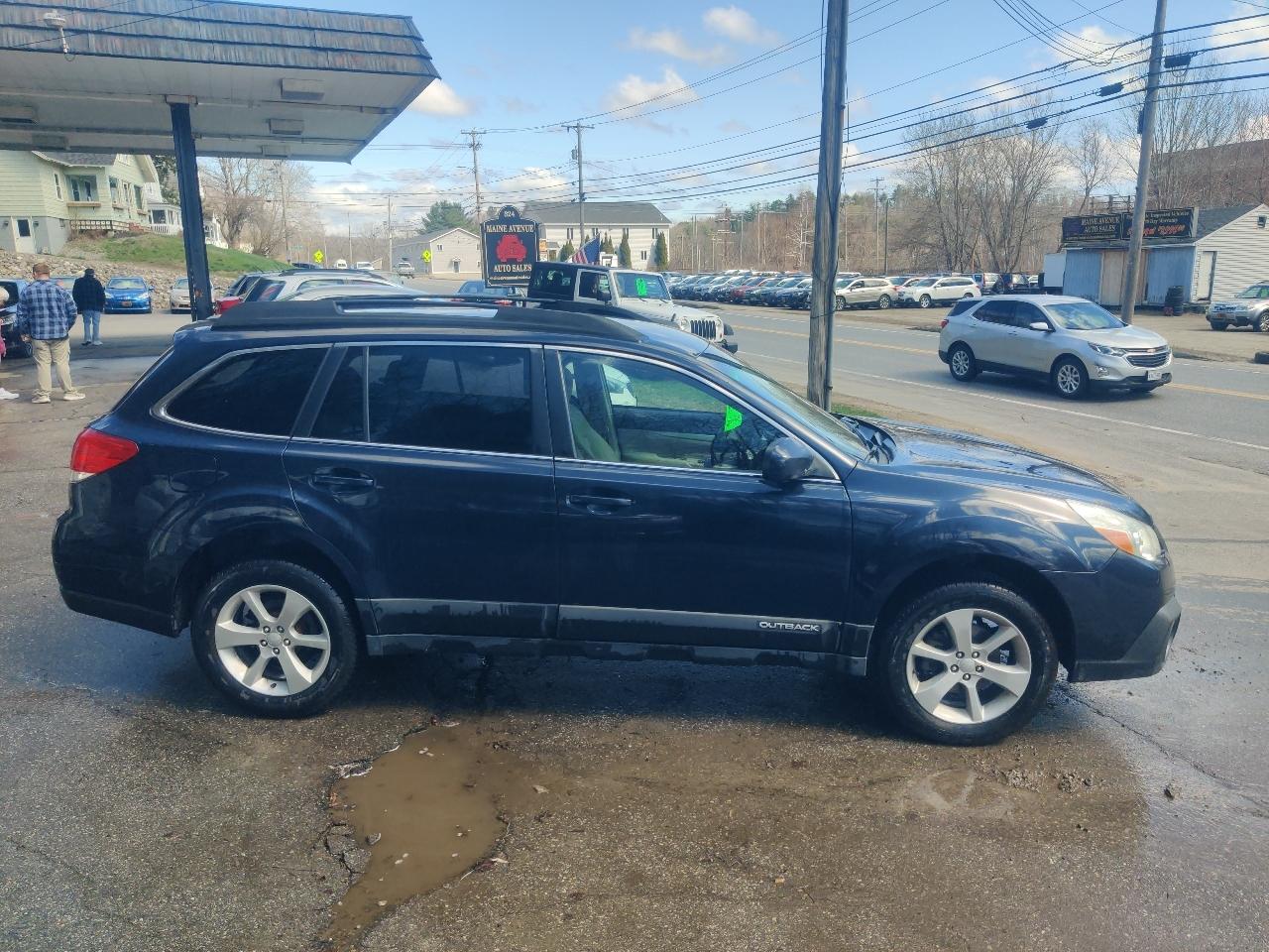 Subaru Outback 2.5i Premium 2013