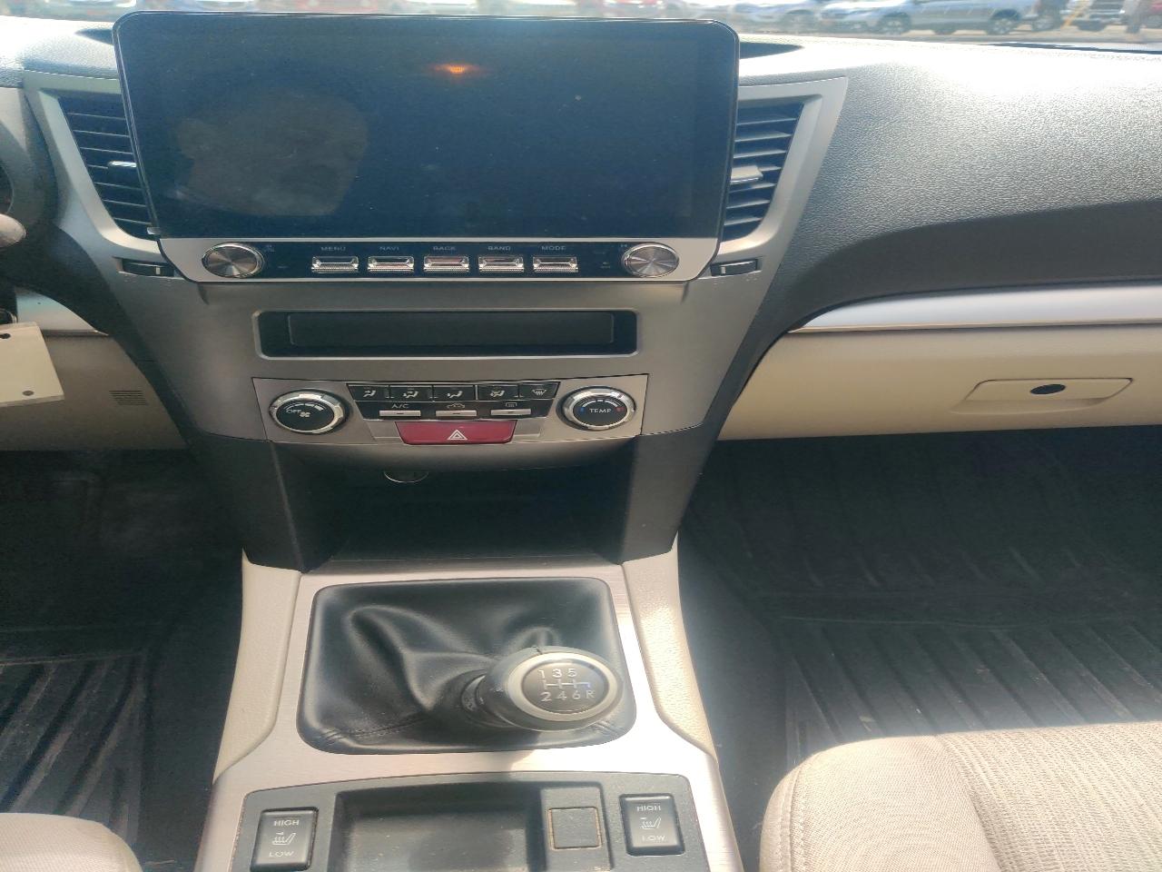 Subaru Outback 2.5i Premium 2013