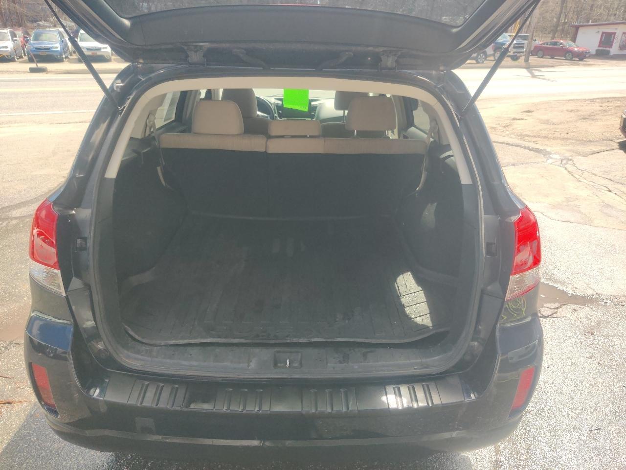 Subaru Outback 2.5i Premium 2013