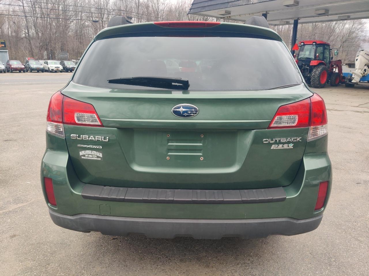 Subaru Outback 2.5i Premium 2010