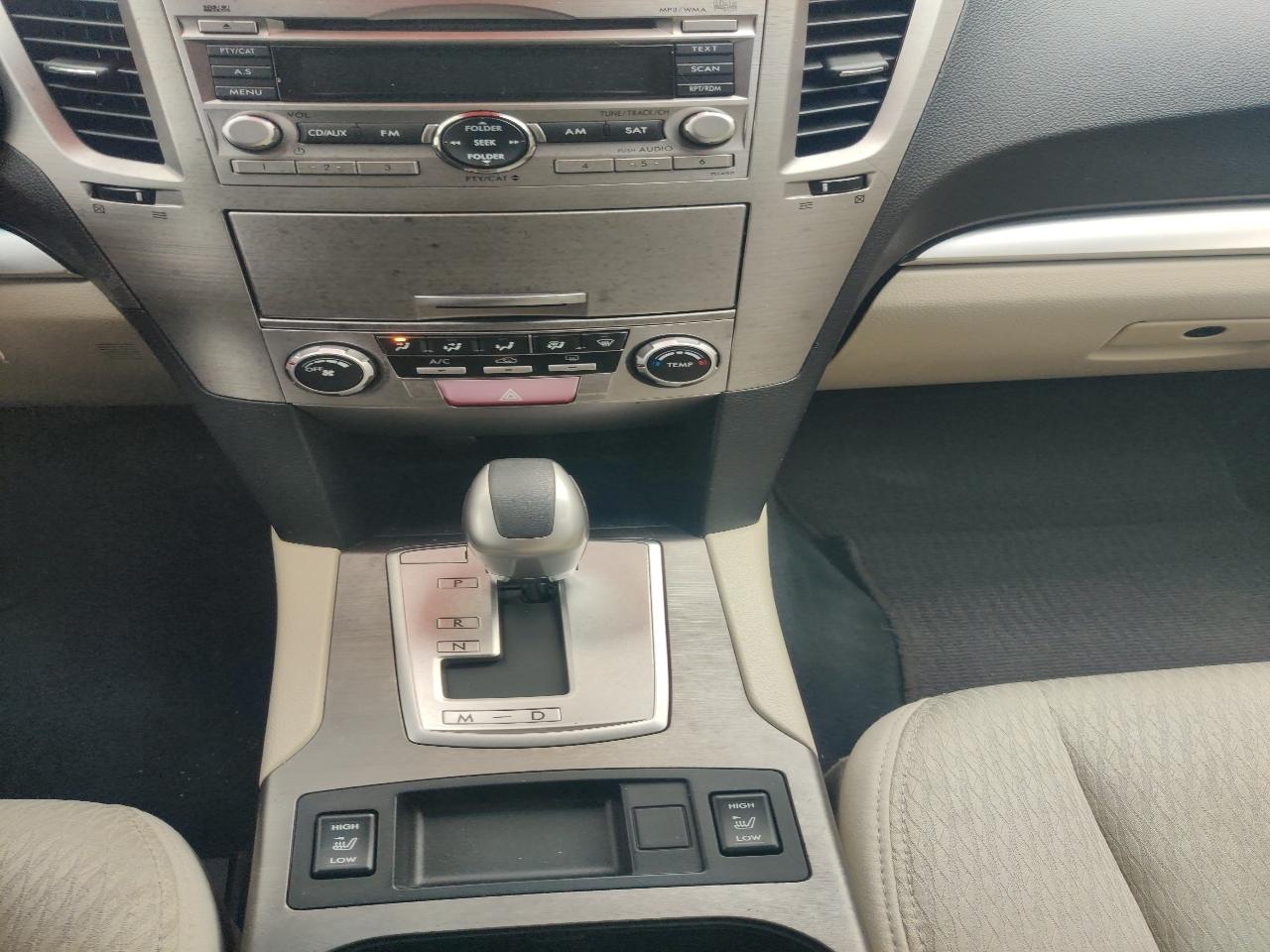 Subaru Outback 2.5i Premium 2010